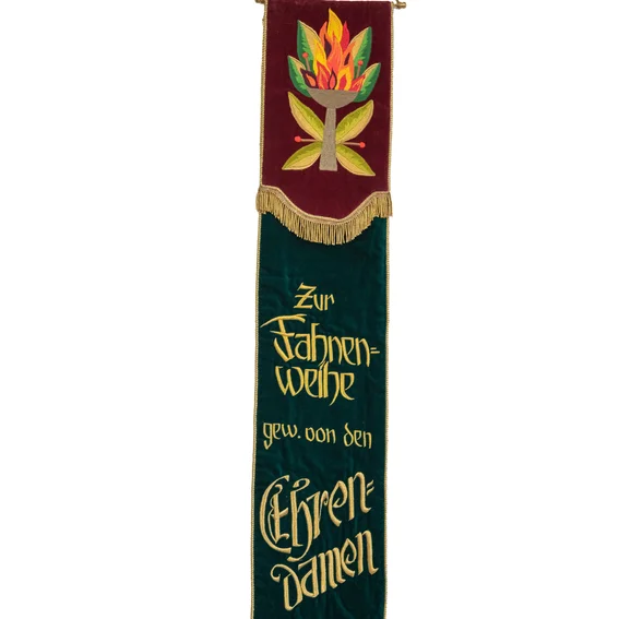 Fahnenband_Ehrendamen Kopie.jpg
